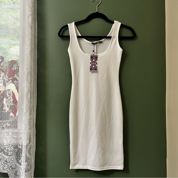 Boohoo Dresses & Skirts - NTW Boohoo Night White Bodycon Mini Dress – sz 2